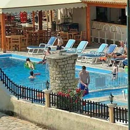 Silver And Annexe (adults Only) 2* Roda (Corfu)