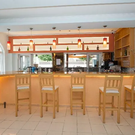 Hotell Silver And Annexe (adults Only) 2*