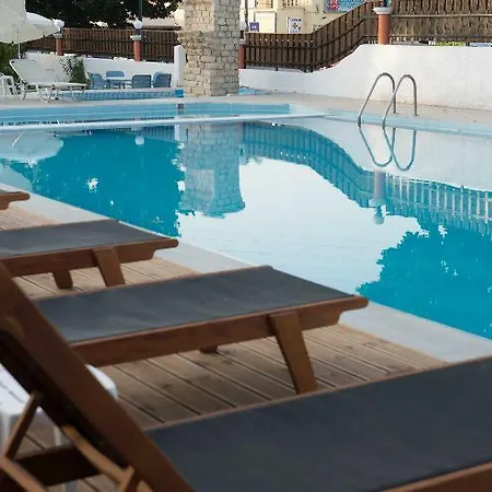 Silver And Annexe (adults Only) 2* Roda (Corfu)